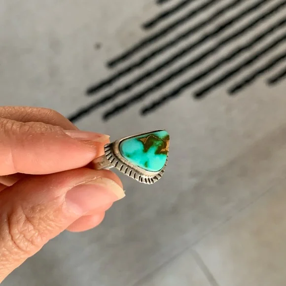 Pilot Mountain Turquoise Ring SZ 7 - Picture 3 of 5